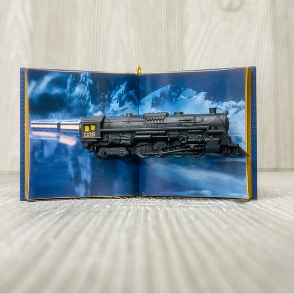 Hallmark Keepsake Ornament 2012 The Polar Express Believe in the Magic train - Picture 7 of 8